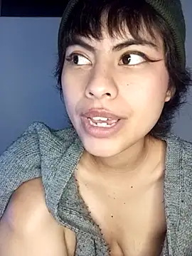 Eva_Feller69