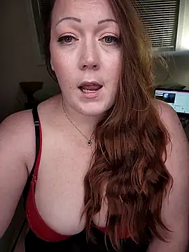 bbwqueenbeee - BBWQUEENBEEE's free webcam