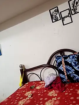  Hotty-Moni chat room