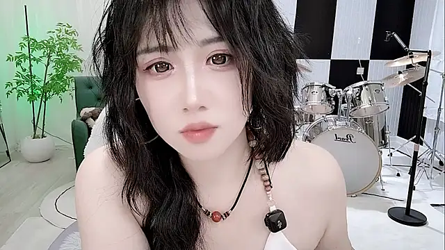 evangelin-e - Evangelin-e's free webcam