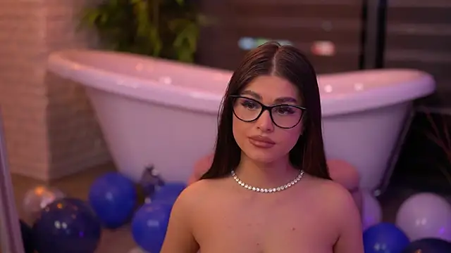 bellanoirre - BellaNoirre's free webcam