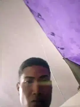 cristi12an - Cristi12an's free webcam