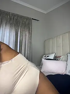 Bustygoddess32