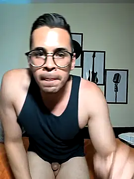 towers_j - Towers_j's free webcam
