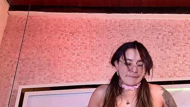 sophie_1 - Sophie_1's free webcam