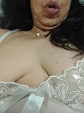 NakedMILFx