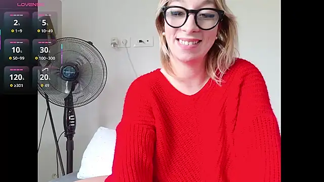 Giuliana_baby Live Webcam on Stripchat