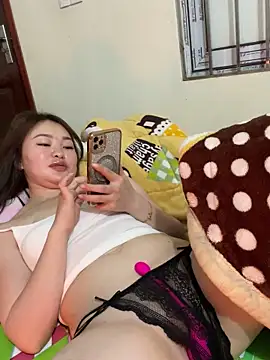 Nhi999