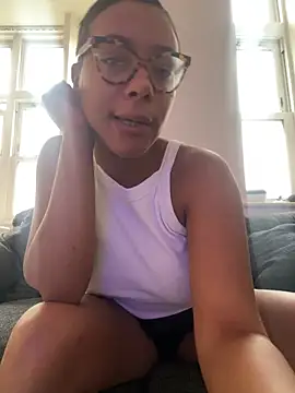 Melia_Rayne