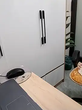 Mina_luna
