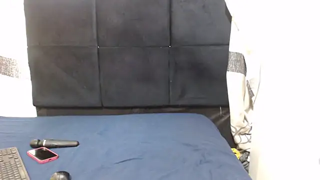 xcumgoddes25 - Xcumgoddes25's free webcam