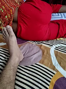 horny_desi_girl (Ask my age) - Buy a new mobile help everyone.