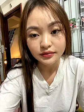 Nhi999