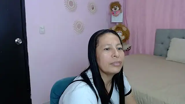 mature_martina