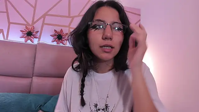 HollyPeach