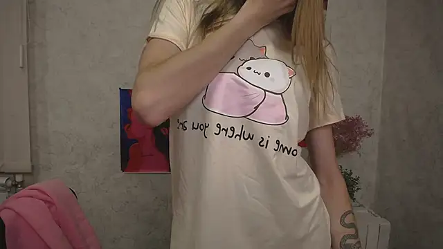 AliceFlirtt_