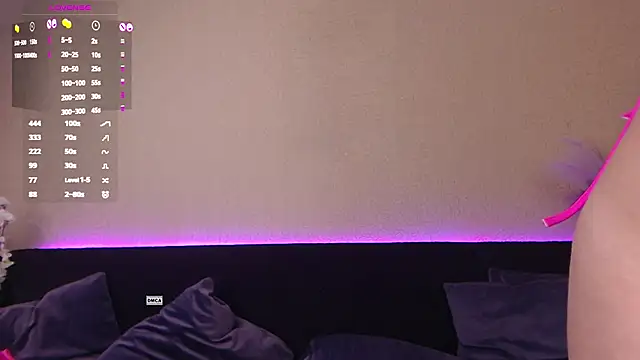 anna_chatstrip