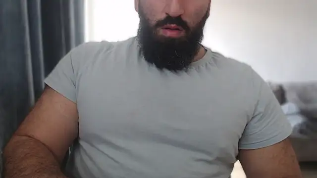 hugemachohandsome