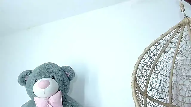 ebonyhotcats90