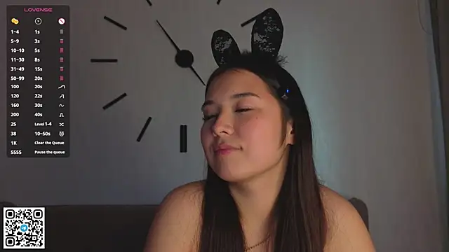 alberthaescue (F teen) - Finger inside my pussy🥰