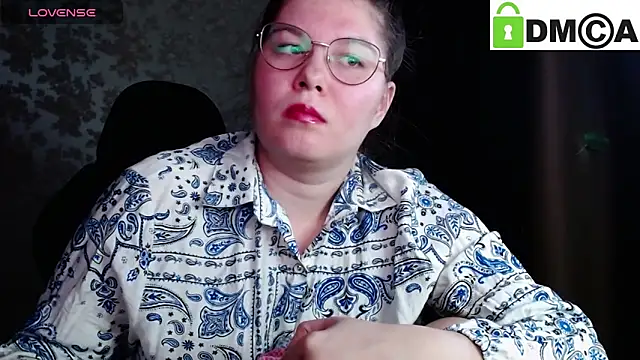 holy_michela - Holy_michela's free webcam - UK Sex Cams