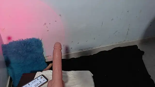 April_sexycurvi