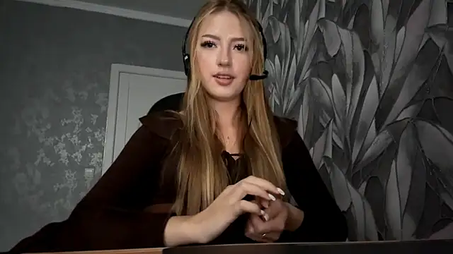 HollyCroker