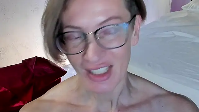 dorothy_meyer (F milf) - Slowly insert dildo in pussy