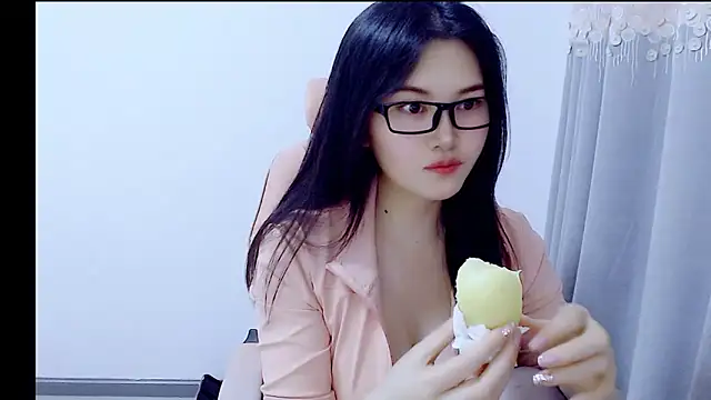 little-sweet (F young) - 露胸加 M腿
