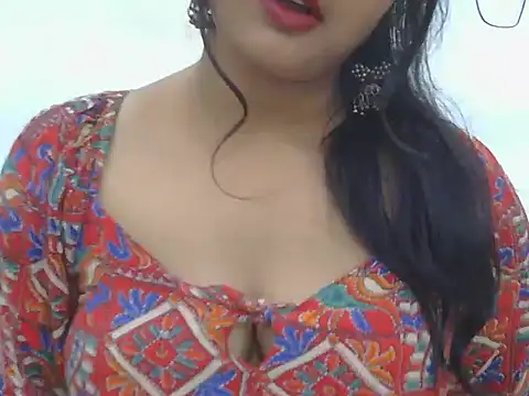 pooja_199 (F young) - Play with my boobs with oil show