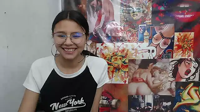 sofielove_01 (F teen) - controlling my toy 1 min + 2 sexy photos