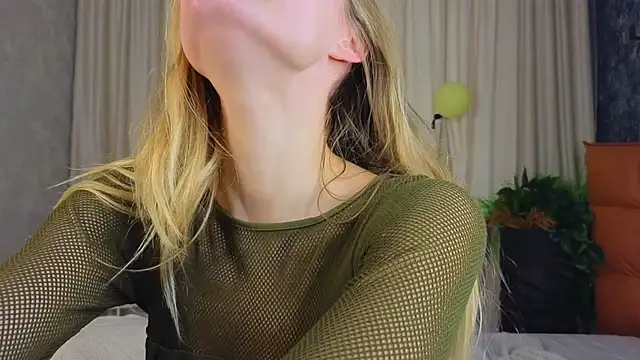softbliss (F teen) - Play with my sexy lips ♥♥