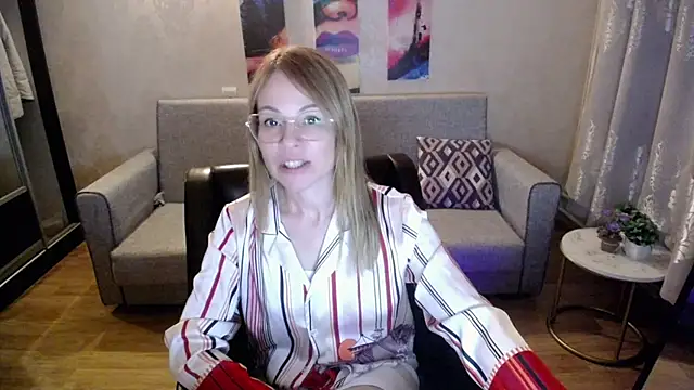 shy_hot_cat - Shy_hot_cat's free webcam
