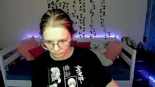 shy_elina01