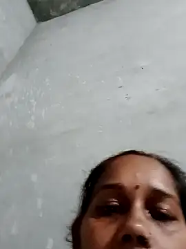 Rupali_ji live cam screenshot female on Squirt Show – Wet & Wild Live Cams