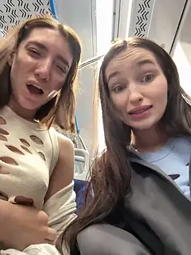SnappyHappy's Stripchat show and profile
