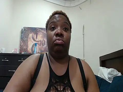VoluptuousXX5