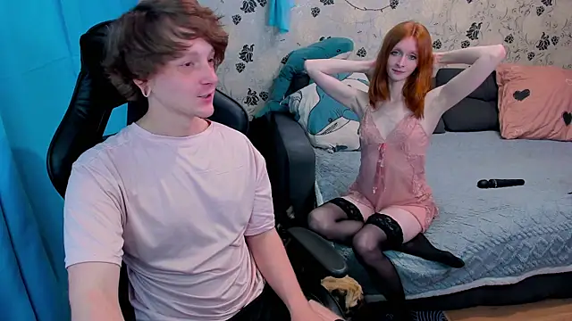 lakmsrrrmrrr - Lakmsrrrmrrr's free webcam