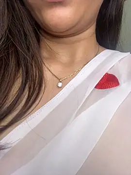 nayra_malhotra