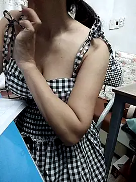 haralushiaaa - Haralushiaaa's free webcam