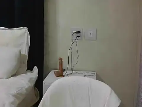 darkandlovelybunny - DarkAndLovelyBunny's free webcam
