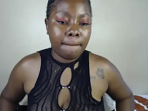 Yolaqueen04
