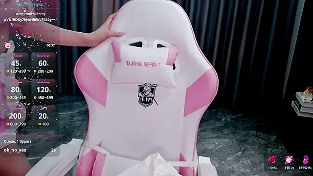 taozi-2025 Live Webcam on Stripchat
