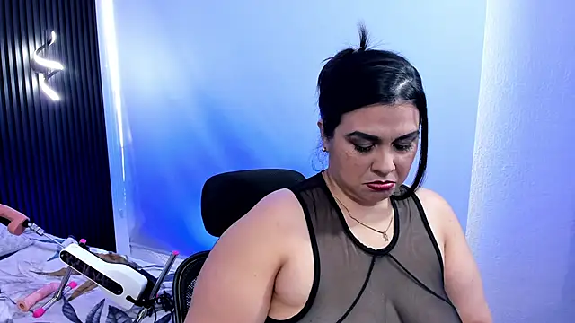 martina_foxy_ - Martina_foxy_'s free webcam - UK Sex Cams