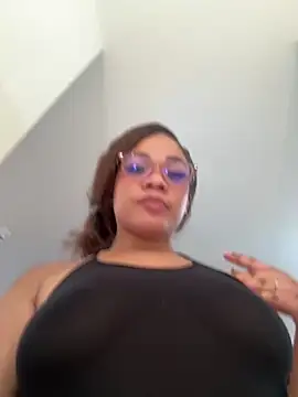 ashley_Tompson1