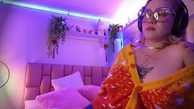 albaismynamex - AlbaismynameX's free webcam - UK Sex Cams