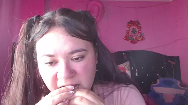 NikkiRous_