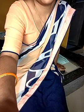 Telugu-Rowdy-pilla