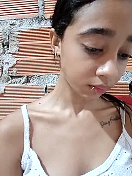 zoe_sweett18 (Ask my age) - naked and showered