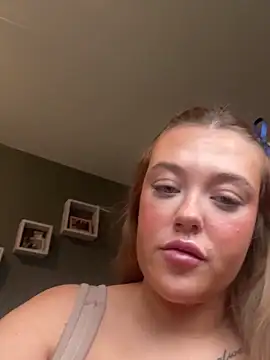 goddessprincesss (F teen) - Bounce and rub my big boobs😍😍